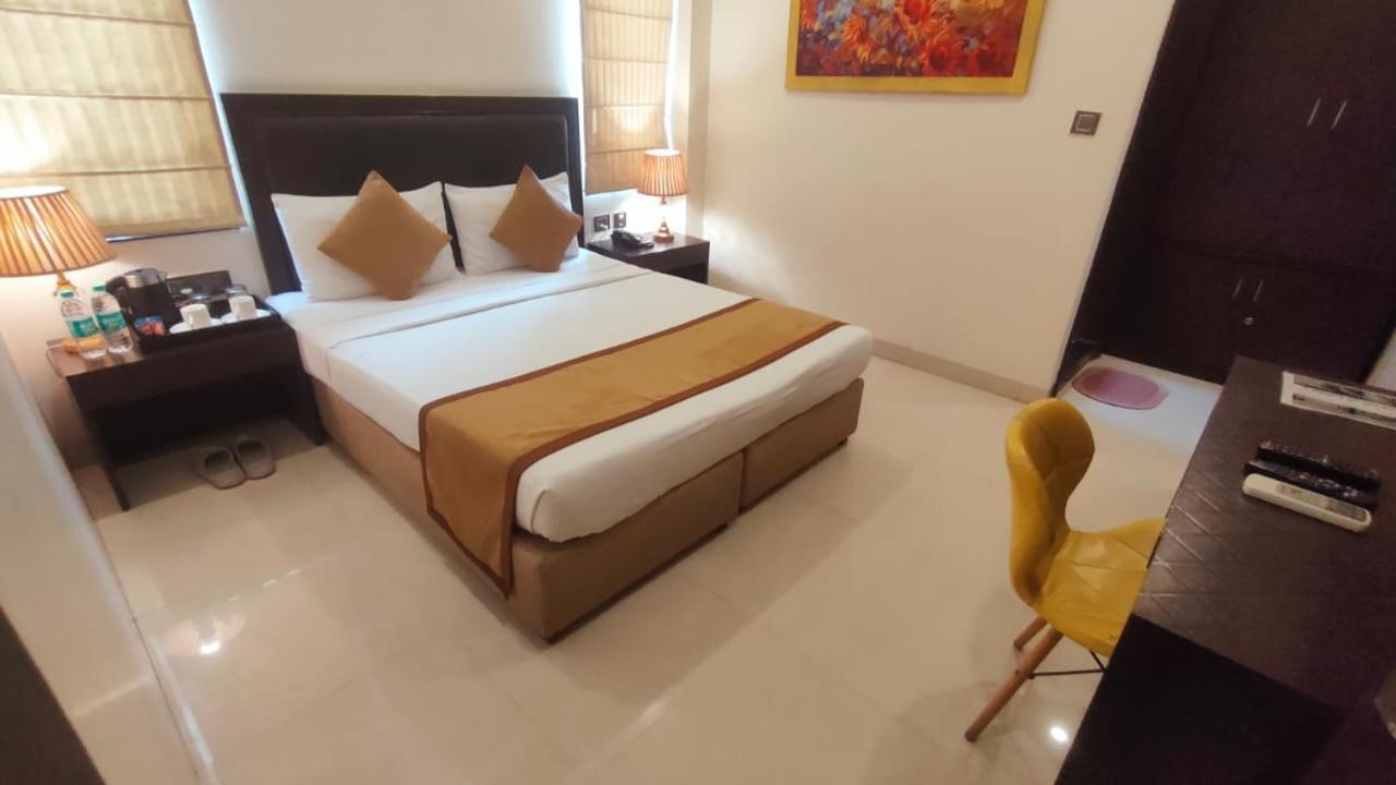 Hotel Anand Bhawan Neu-Delhi Exterior foto
