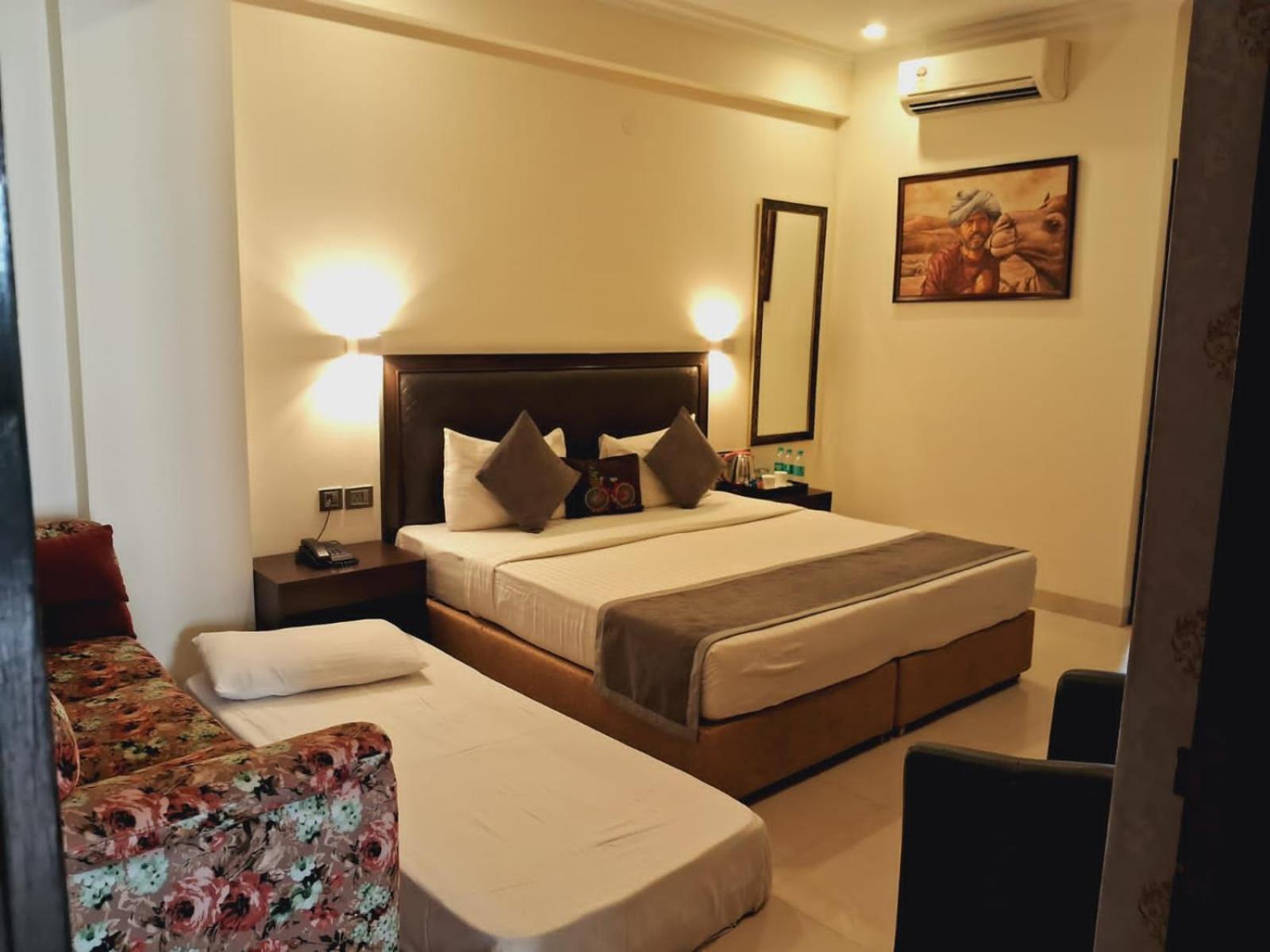 Hotel Anand Bhawan Neu-Delhi Exterior foto